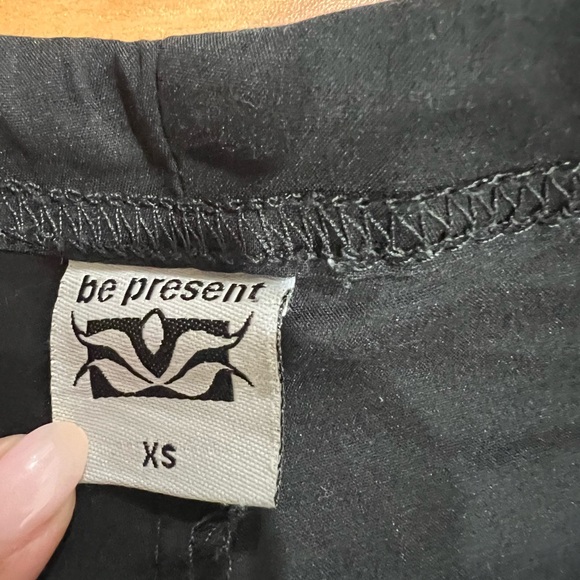 Vintage Be Present Yoga pants. Used. Very good condition. - Picture 4 of 4